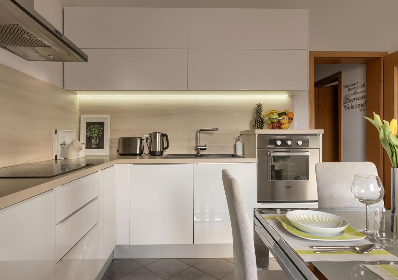 Apartment Leki - Newly Renovated, Modern City Spot Pola Esterno foto