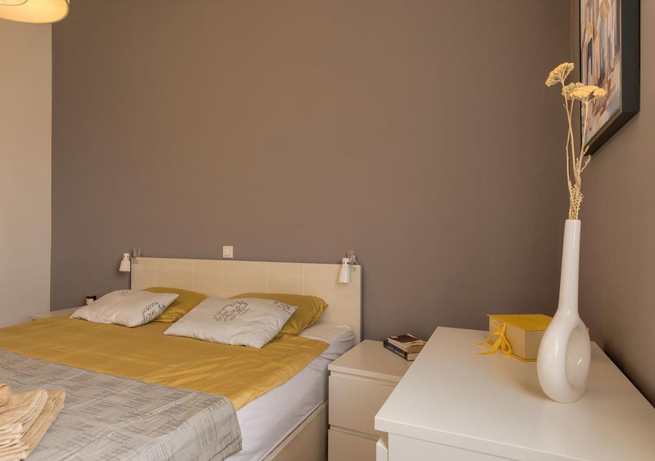 Apartment Leki - Newly Renovated, Modern City Spot Pola Esterno foto