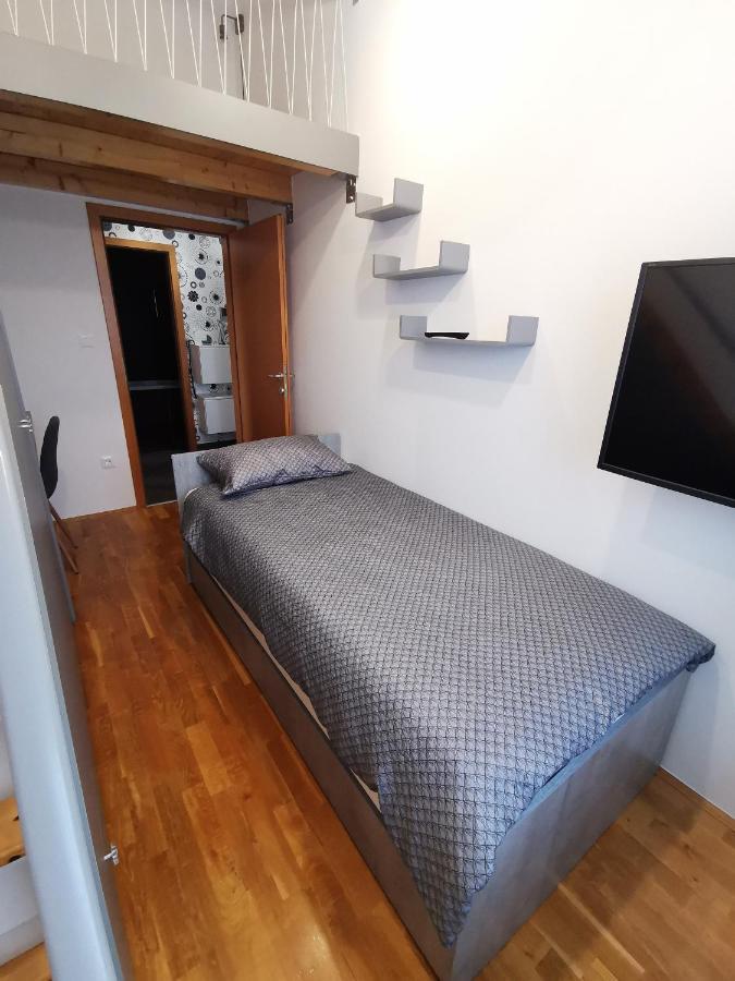 Apartment Leki - Newly Renovated, Modern City Spot Pola Esterno foto